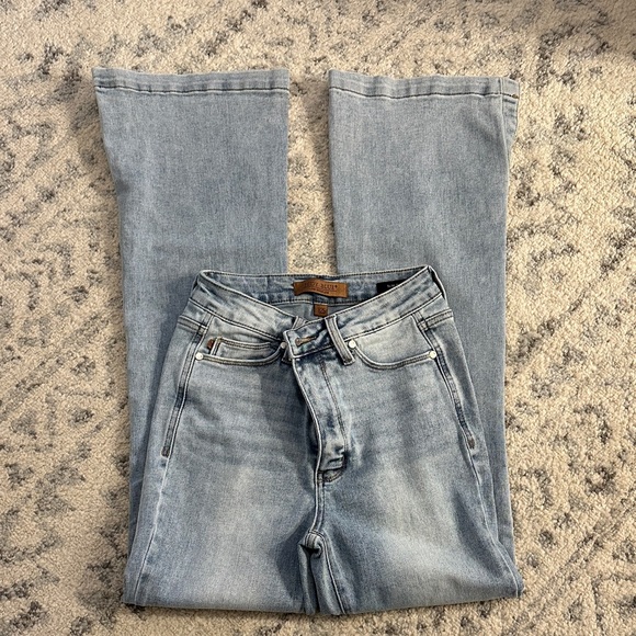 Judy Blue Light Wash Boot Cut Jeans - Picture 5 of 7